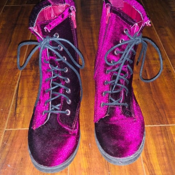 Velvet Vixen Shoes - Burgundy VELVET Lace Front Combat Boots~Size 6